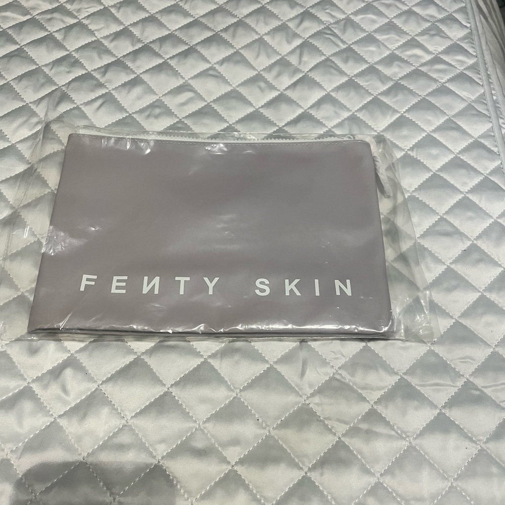 Fenty Skin bag, Purple